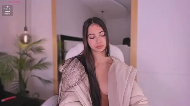 Snapshot of Kendall__blake chatting on 10-20-25, 12:16 Kendall blake online show from 10-20-25, 12:16