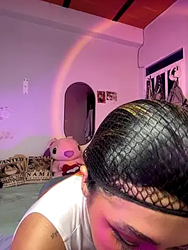 Snapshot of emilysofiia chatting on 09-18-25, 11:07 emilysofiia online show from 09-18-25, 11:07