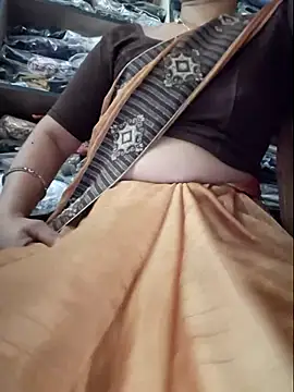 Snapshot of indianhotwife639 chatting on 09-15-25, 08:03 indianhotwife639 online show from 09-15-25, 08:03