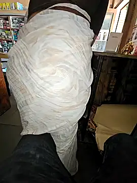 Snapshot of indianhotwife639 chatting on 10-01-25, 06:30 indianhotwife639 online show from 10-01-25, 06:30