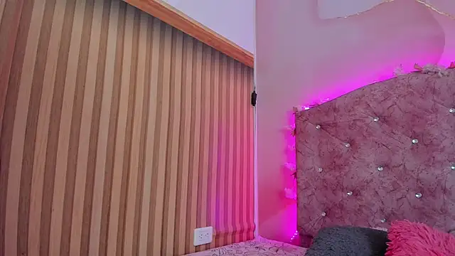 Mila grace  online show from 04-14-26, 06:25