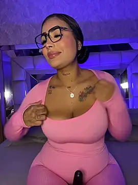 MaddyGray  online show from 12-03-25, 07:12