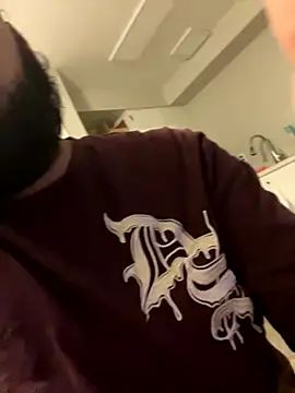 Snapshot of Bbrn69official chatting on 12-05-25, 02:42 Bbrn69official online show from 12-05-25, 02:42