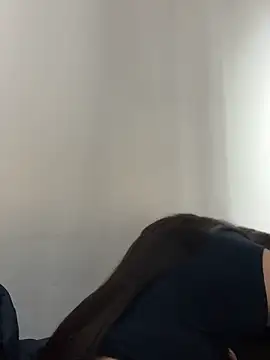 Snapshot of Alyha_Cortes chatting on 11-10-25, 01:32 Alyha Cortes online show from 11-10-25, 01:32