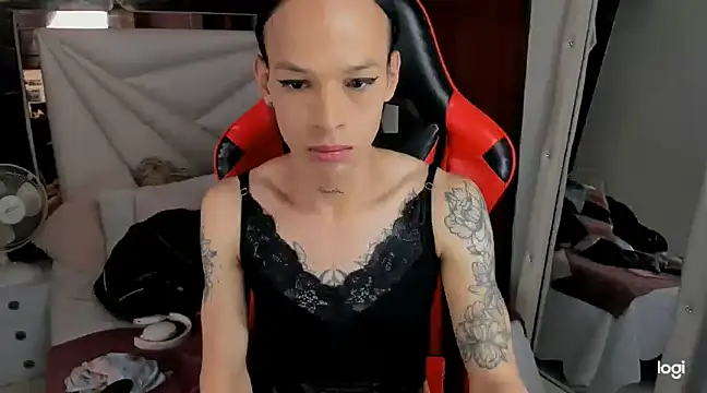 Snapshot of sara_slut21 chatting on 12-26-24, 09:04 sara slut21 online show from 12-26-24, 09:04