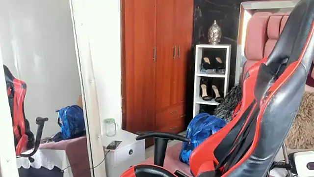 Snapshot of sara_slut21 chatting on 02-21-25, 05:09 sara slut21 online show from 02-21-25, 05:09