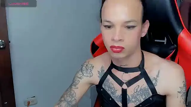 Snapshot of sara_slut21 chatting on 03-19-25, 08:12 sara slut21 online show from 03-19-25, 08:12