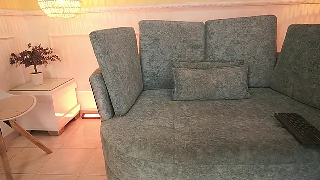 LoonaNyx online show from 09-29-25, 11:37