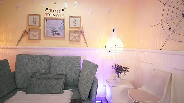 LoonaNyx online show from 10-18-25, 11:33