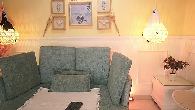 LoonaNyx online show from 10-30-25, 11:33