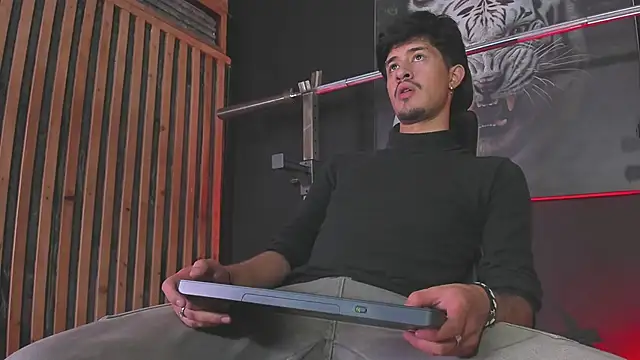 DimitriDeluxe online show from 11-13-25, 08:08