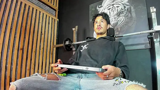 DimitriDeluxe online show from 11-18-25, 08:13