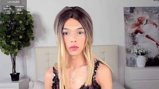 MadonnaRossi online show from 04-19-26, 06:35