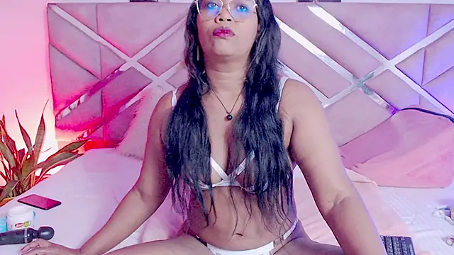 sofia 07 online show from 10-09-25, 09:24