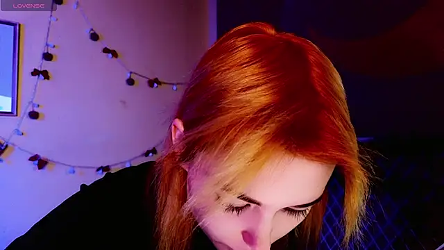 Snapshot of Kiara_Dream chatting on 01-07-26, 09:50 Kiara Dream online show from 01-07-26, 09:50