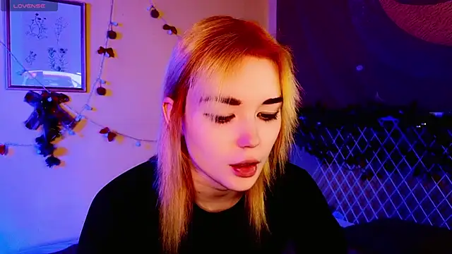 Snapshot of Kiara_Dream chatting on 01-08-26, 09:28 Kiara Dream online show from 01-08-26, 09:28