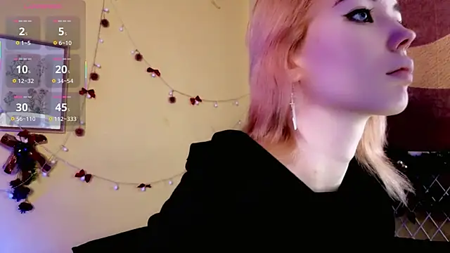 Snapshot of Kiara_Dream chatting on 01-17-26, 08:45 Kiara Dream online show from 01-17-26, 08:45