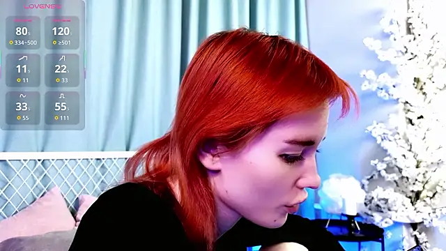 Snapshot of Kiara_Dream chatting on 03-11-26, 09:43 Kiara Dream online show from 03-11-26, 09:43