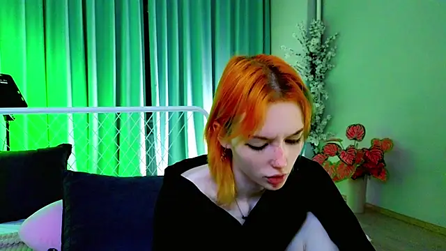 Snapshot of Kiara_Dream chatting on 07-16-26, 10:16 Kiara Dream online show from 07-16-26, 10:16