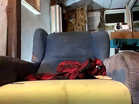 Snapshot of lovehairymature90 chatting on 09-19-25, 07:25 lovehairymature90 online show from 09-19-25, 07:25