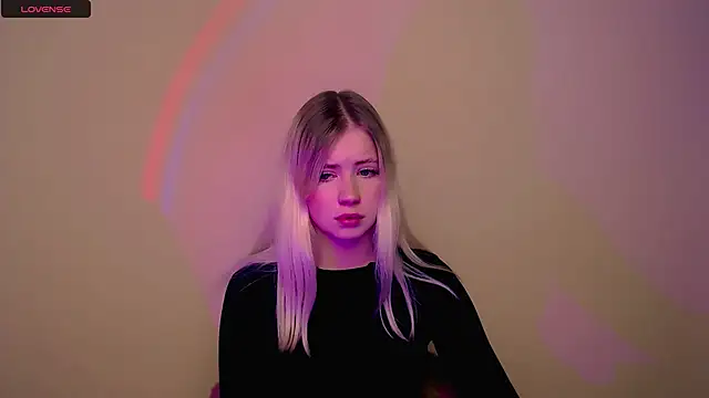 Snapshot of AliceHotty_ chatting on 10-01-25, 11:16 AliceHotty online show from 10-01-25, 11:16