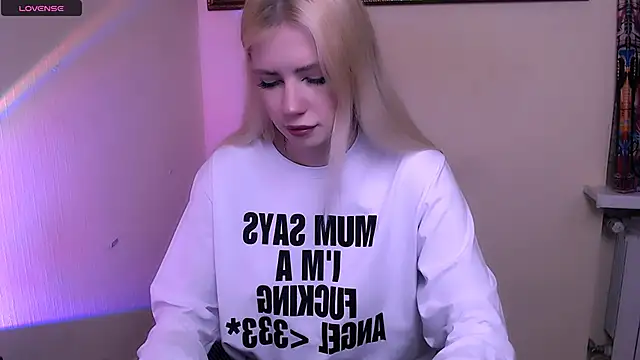 Snapshot of AliceHotty_ chatting on 02-22-26, 08:57 AliceHotty online show from 02-22-26, 08:57