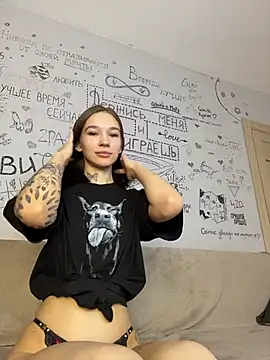 Snapshot of AsyaMiller chatting on 11-30-25, 07:18 AsyaMiller online show from 11-30-25, 07:18