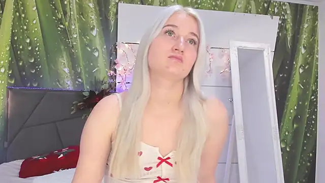 HollyTailors online show from 01-10-26, 09:00