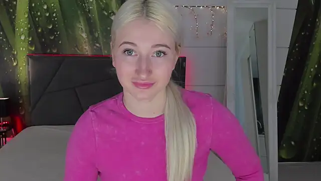 HollyTailors online show from 03-10-26, 06:29