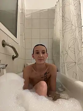 Emilia Mausi online show from 11-25-25, 08:31