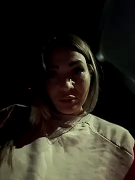 Snapshot of iSelena chatting on 09-29-25, 01:11 iSelena online show from 09-29-25, 01:11