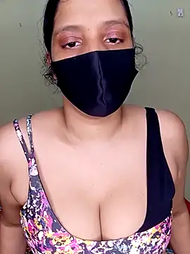 Snapshot of Rose-luckey chatting on 10-26-25, 06:03 Rose-luckey online show from 10-26-25, 06:03