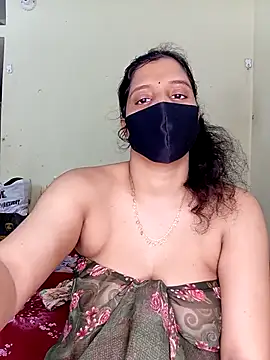 Snapshot of Rose-luckey chatting on 11-16-25, 12:22 Rose-luckey online show from 11-16-25, 12:22