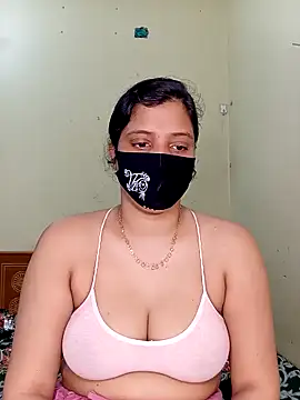 Snapshot of Rose-luckey chatting on 12-05-25, 12:52 Rose-luckey online show from 12-05-25, 12:52