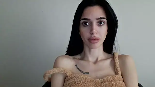 Snapshot of gglingeriee chatting on 11-30-25, 10:52 gglingeriee online show from 11-30-25, 10:52