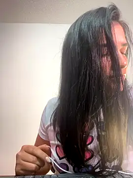 Snapshot of alice_shyness chatting on 11-08-25, 04:12 alice shyness online show from 11-08-25, 04:12