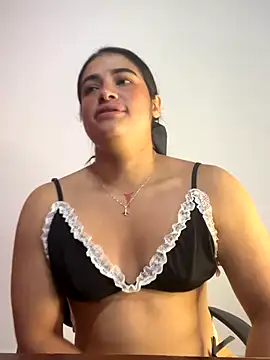 Snapshot of alice_shyness chatting on 11-09-25, 04:33 alice shyness online show from 11-09-25, 04:33