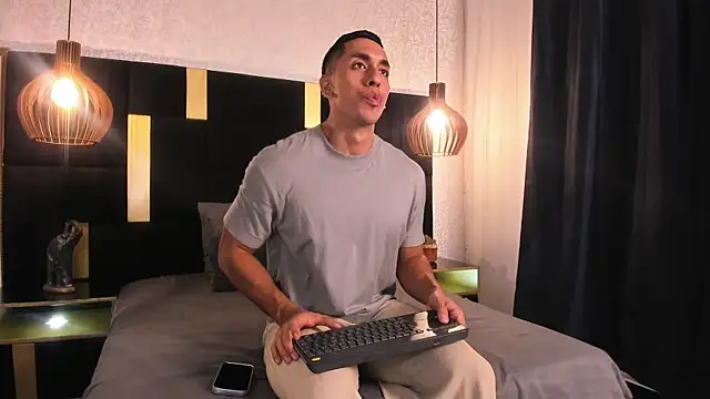 Lucio  Fox online show from 04-02-26, 12:14