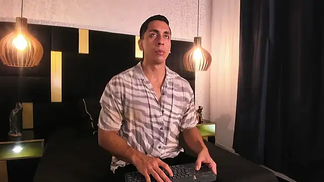 Snapshot of Lucio__Fox chatting on 05-06-26, 11:48 Lucio Fox online show from 05-06-26, 11:48