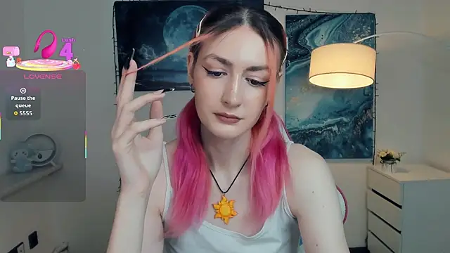 Snapshot of EasterBlink chatting on 10-29-25, 11:12 EasterBlink online show from 10-29-25, 11:12