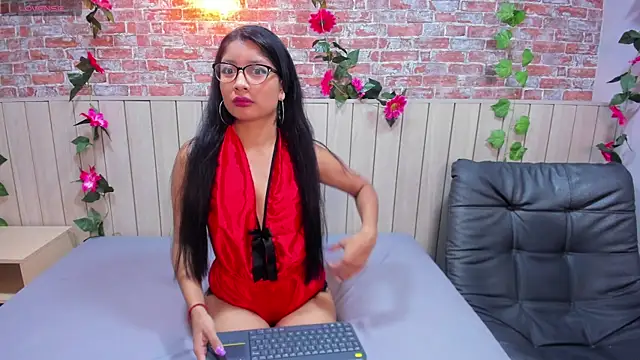 MelanyWayne  online show from 12-02-25, 06:36