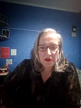 Snapshot of Feelineducentre chatting on 11-06-25, 09:05 Feelineducentre online show from 11-06-25, 09:05