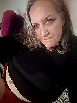 Snapshot of Feelineducentre chatting on 02-06-26, 05:16 Feelineducentre online show from 02-06-26, 05:16