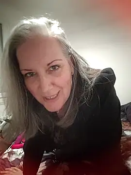 Snapshot of Feelineducentre chatting on 03-01-26, 08:33 Feelineducentre online show from 03-01-26, 08:33