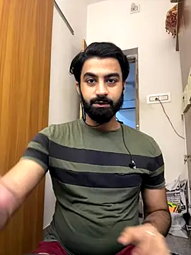 Snapshot of hottestboy03 chatting on 10-09-25, 05:27 hottestboy03 online show from 10-09-25, 05:27