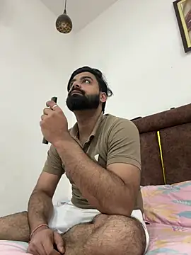 Snapshot of hottestboy03 chatting on 12-20-25, 07:04 hottestboy03 online show from 12-20-25, 07:04