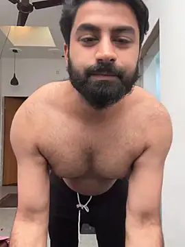 Snapshot of hottestboy03 chatting on 01-18-26, 09:13 hottestboy03 online show from 01-18-26, 09:13