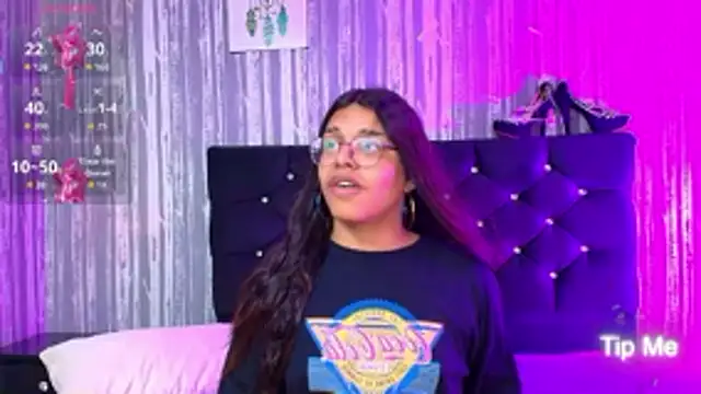 Snapshot of Hailey_johnsonn chatting on 10-30-25, 01:12 Hailey johnsonn online show from 10-30-25, 01:12