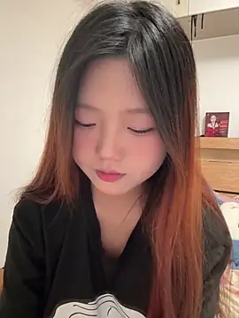 Snapshot of mimi9420 chatting on 05-29-26, 03:43 mimi9420 online show from 05-29-26, 03:43