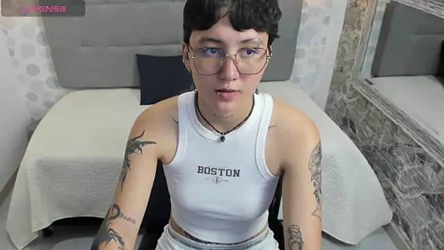 Snapshot of emahills__axelrose chatting on 09-13-25, 08:19 emahills axelrose online show from 09-13-25, 08:19